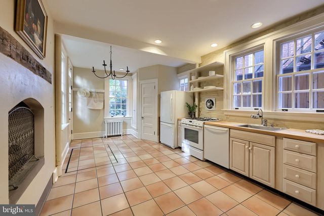 340 E ORANGE ST, Lancaster, PA 17602