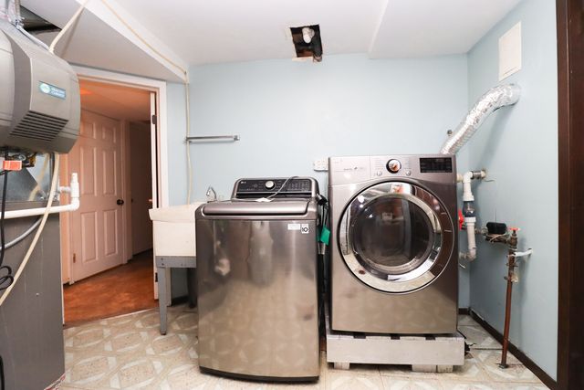 500 N Westwood Avenue, Lombard, IL 60148