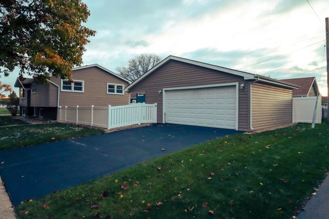 500 N Westwood Avenue, Lombard, IL 60148