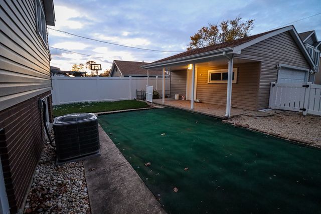 500 N Westwood Avenue, Lombard, IL 60148