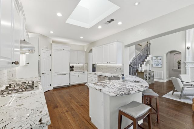 100 Red Bluff Court, Hickory Creek, TX 75065