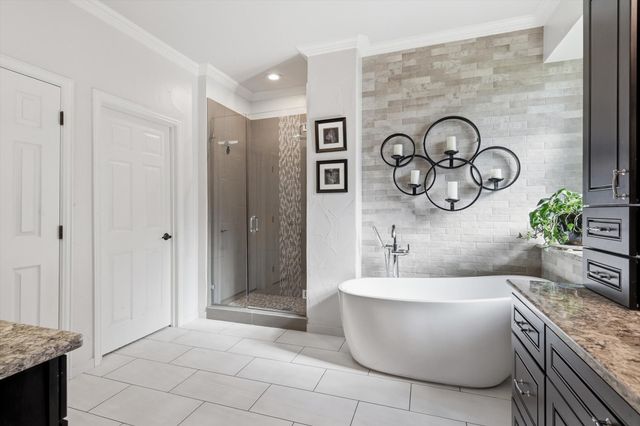 100 Red Bluff Court, Hickory Creek, TX 75065