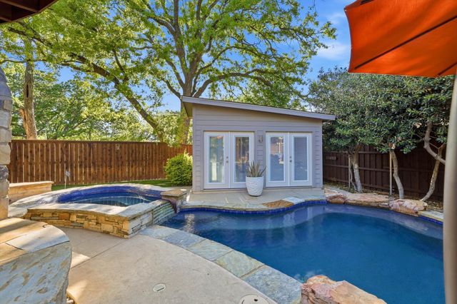 100 Red Bluff Court, Hickory Creek, TX 75065