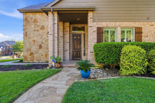 100 Red Bluff Court, Hickory Creek, TX 75065