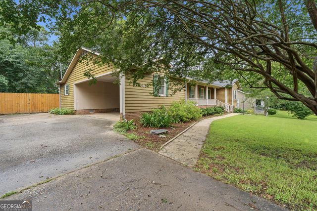 668 Summerwind Drive, Macon, GA 31210