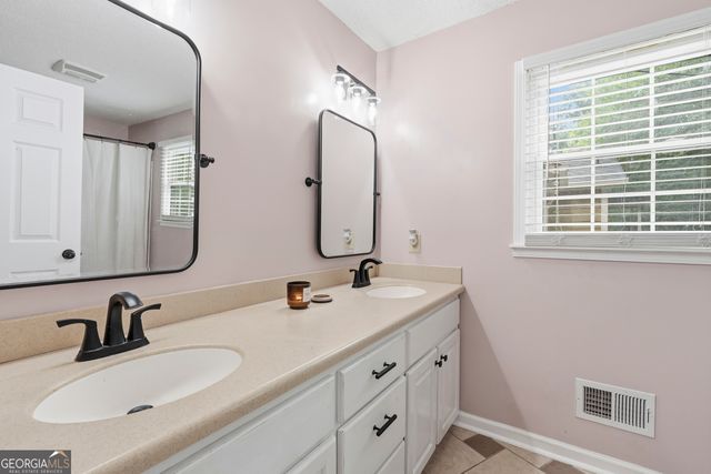 668 Summerwind Drive, Macon, GA 31210