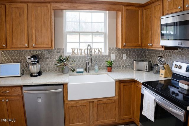 408 Fondulac Drive, Kingsport, TN 37663