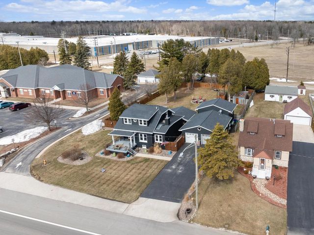 2834 Memorial DRIVE, Two Rivers, WI 54241