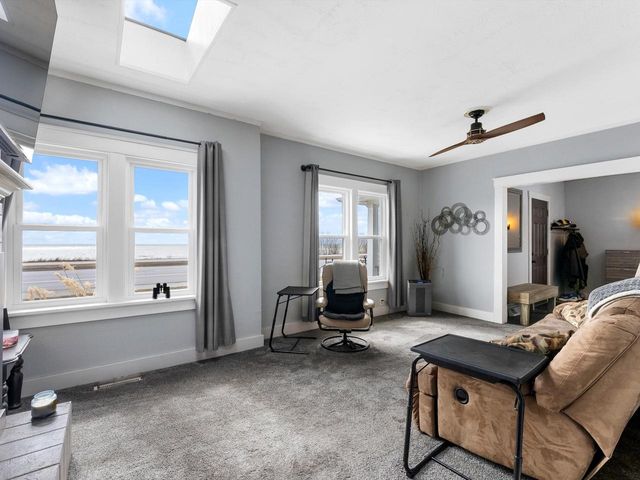 2834 Memorial DRIVE, Two Rivers, WI 54241