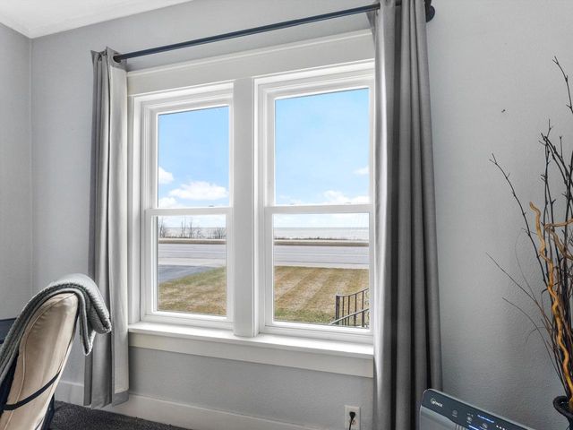 2834 Memorial DRIVE, Two Rivers, WI 54241