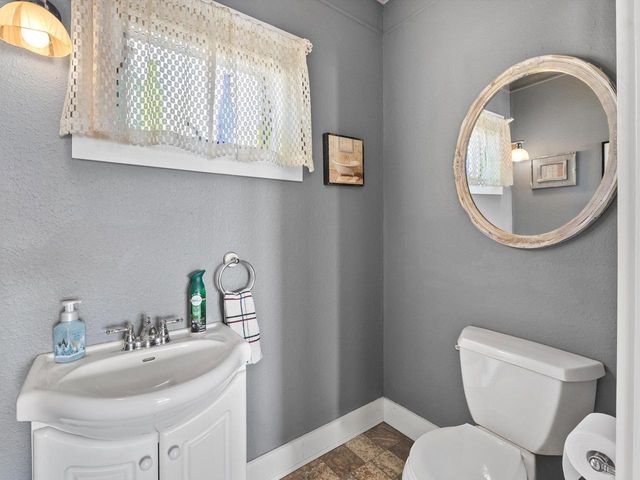 2834 Memorial DRIVE, Two Rivers, WI 54241