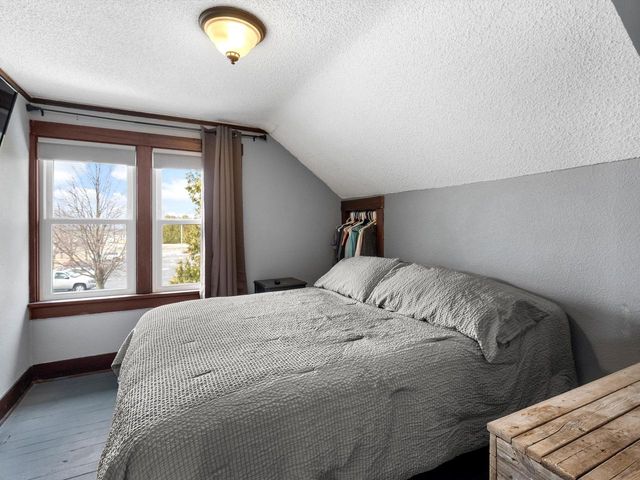 2834 Memorial DRIVE, Two Rivers, WI 54241