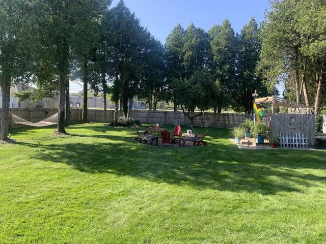 2834 Memorial DRIVE, Two Rivers, WI 54241