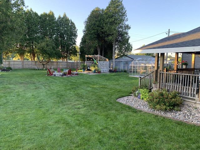 2834 Memorial DRIVE, Two Rivers, WI 54241