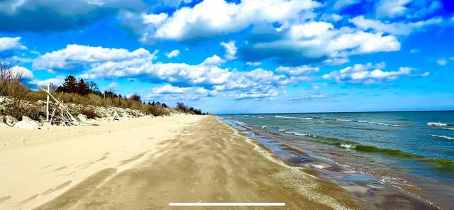 2834 Memorial DRIVE, Two Rivers, WI 54241