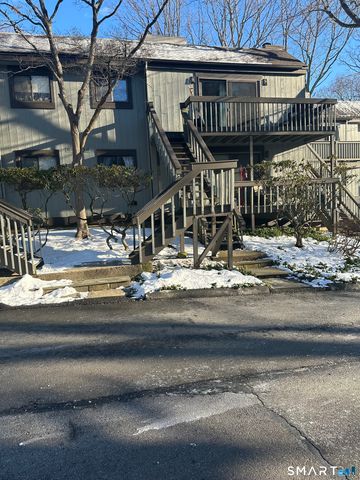 20 Harbour Village G, Branford, CT 06405