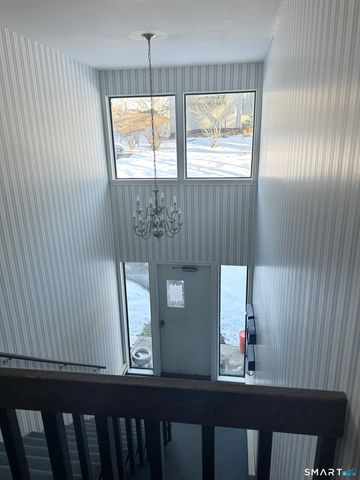 20 Harbour Village G, Branford, CT 06405