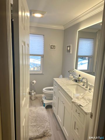 20 Harbour Village G, Branford, CT 06405