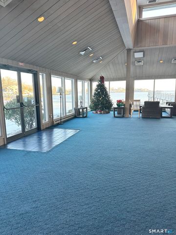 20 Harbour Village G, Branford, CT 06405