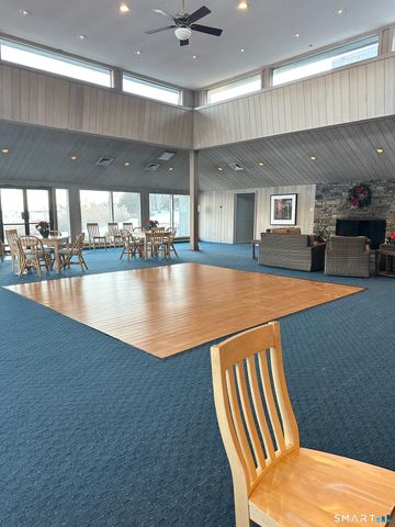 20 Harbour Village G, Branford, CT 06405