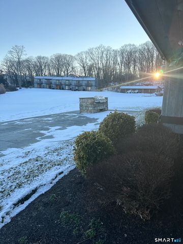 20 Harbour Village G, Branford, CT 06405