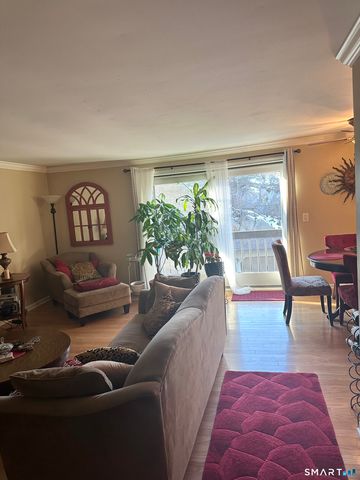 20 Harbour Village G, Branford, CT 06405