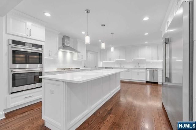 235 S Dwight Place, Englewood, NJ 07631