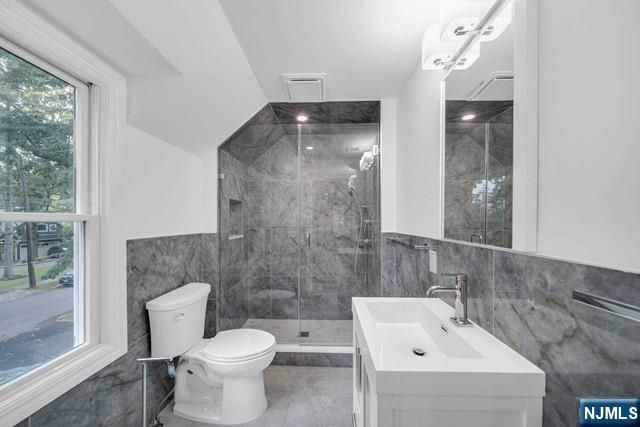 235 S Dwight Place, Englewood, NJ 07631