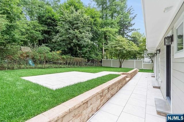 235 S Dwight Place, Englewood, NJ 07631