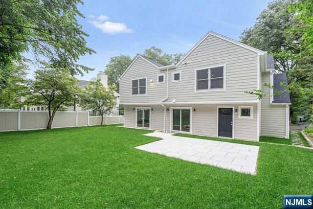 235 S Dwight Place, Englewood, NJ 07631