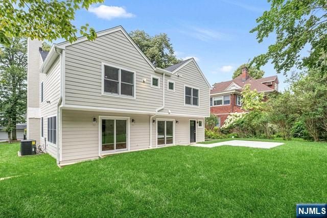 235 S Dwight Place, Englewood, NJ 07631