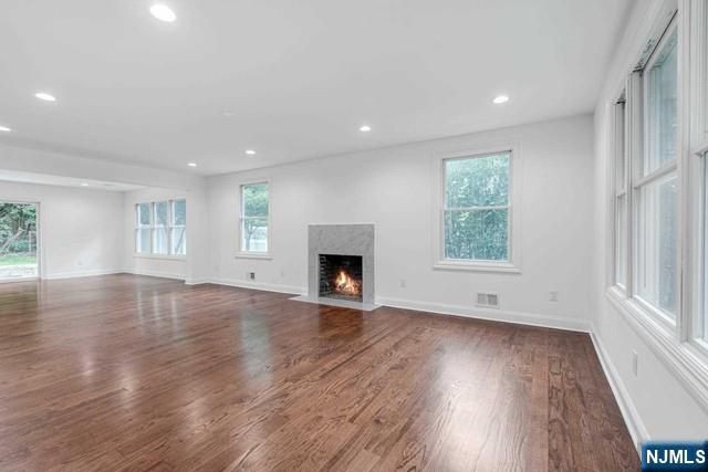 235 S Dwight Place, Englewood, NJ 07631