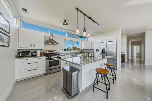 8435 W Highway 175 Hwy, Hopland, CA 95449