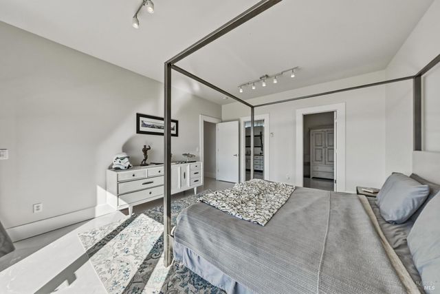 8435 W Highway 175 Hwy, Hopland, CA 95449