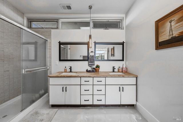 8435 W Highway 175 Hwy, Hopland, CA 95449