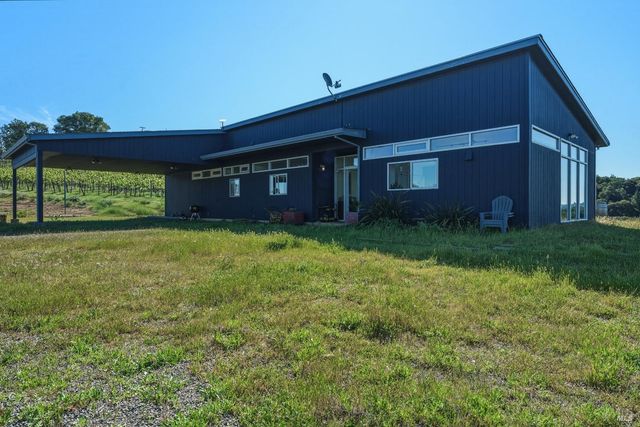 8435 W Highway 175 Hwy, Hopland, CA 95449