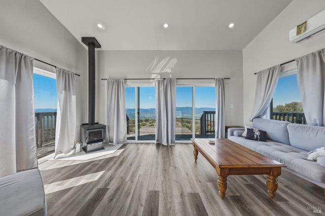 8435 W Highway 175 Hwy, Hopland, CA 95449