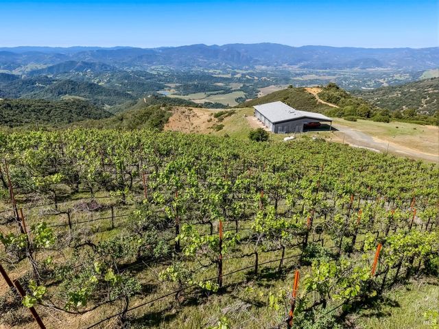 8435 W Highway 175 Hwy, Hopland, CA 95449