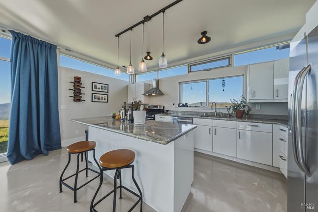 8435 W Highway 175 Hwy, Hopland, CA 95449