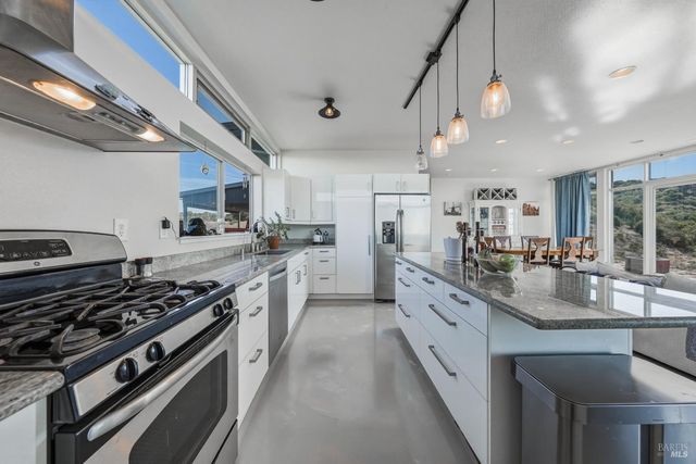 8435 W Highway 175 Hwy, Hopland, CA 95449