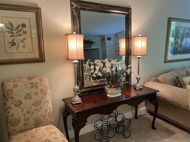 875 John Fitch Hwy 33, Fitchburg, MA 01420