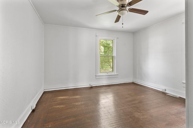 2415 Glenwood Avenue, Toledo, OH 43620