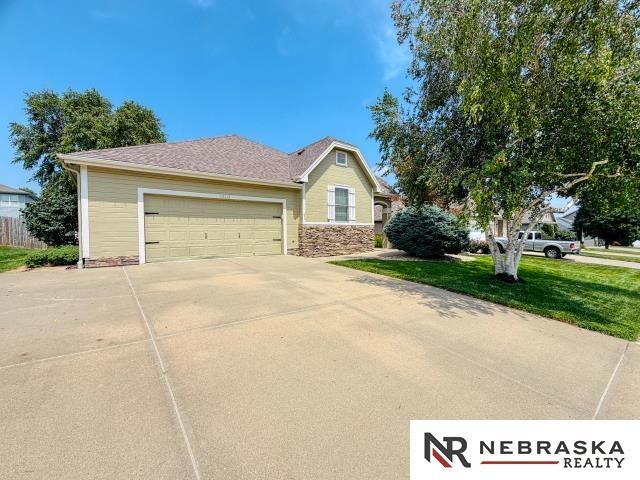 15112 Himebaugh Avenue, Omaha, NE 68116