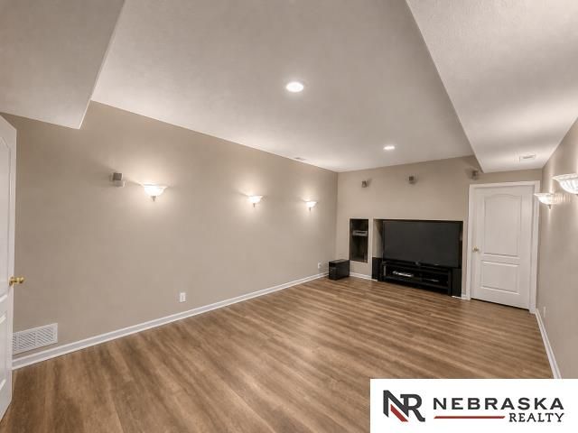 15112 Himebaugh Avenue, Omaha, NE 68116