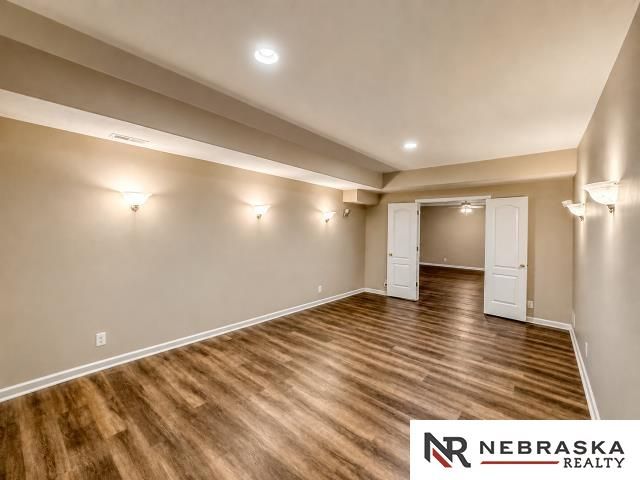 15112 Himebaugh Avenue, Omaha, NE 68116