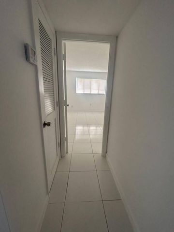 2881 N Pine Island Road 208, Sunrise, FL 33322