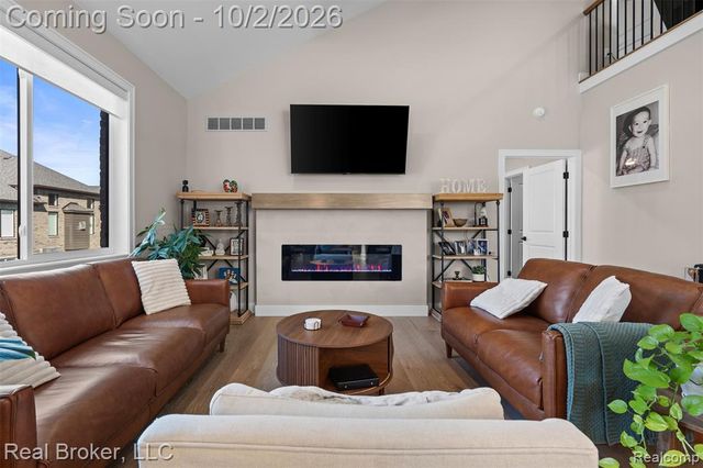 56643 Via Bellano, Macomb, MI 48042