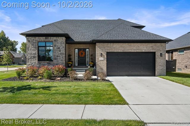 56643 Via Bellano, Macomb, MI 48042