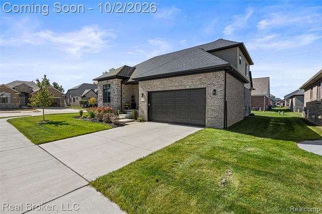 56643 Via Bellano, Macomb, MI 48042