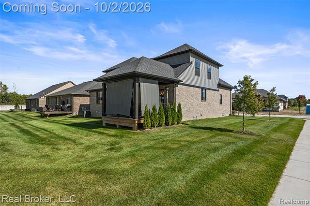 56643 Via Bellano, Macomb, MI 48042